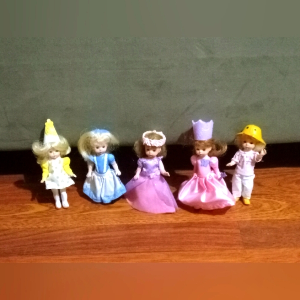 Madame Alexander Dolls lot